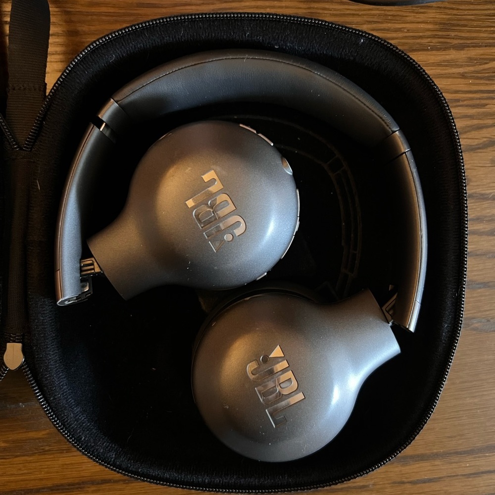 JBL Everest 310 On-Ear Wireless Bluetooth Headphones